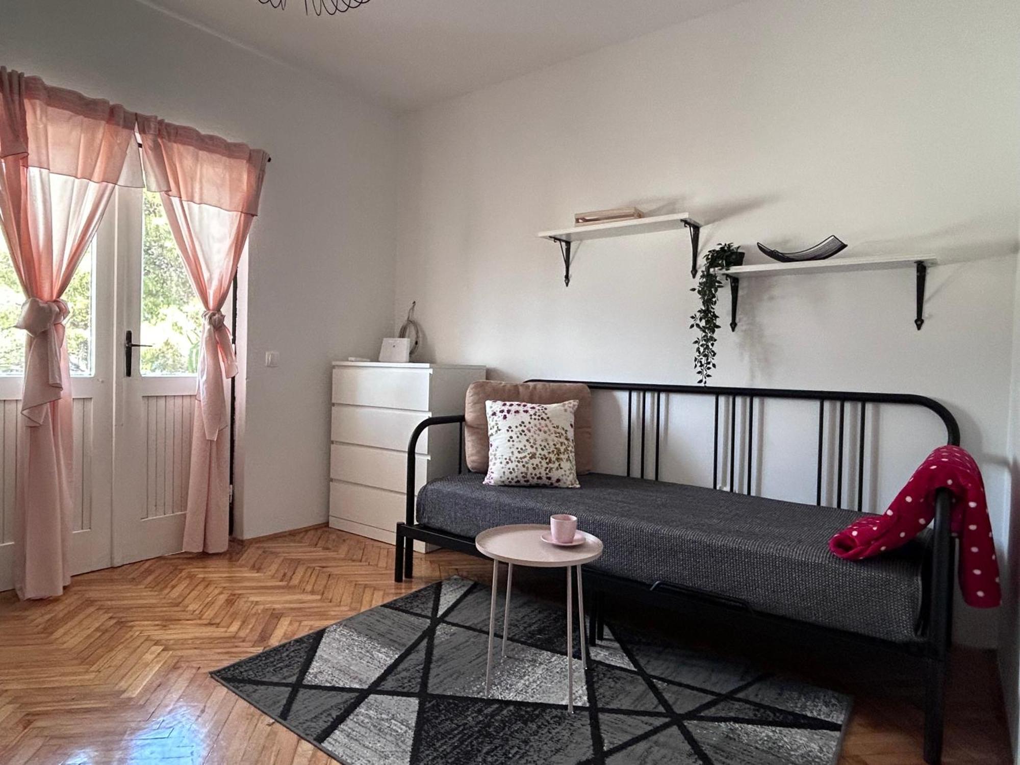 Apartment Lazaneo Seafront Apartments, Jelsa Hvar *
