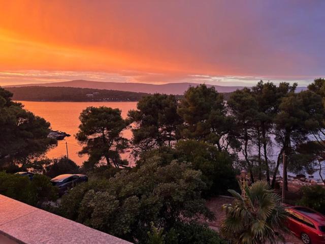 Lazaneo Seafront Apartments, Hvar